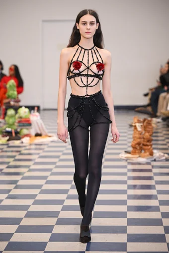 Rosette Fashion Is The Latest Y2K Comeback Trend Rosette Fashion Is The Latest Y2K Comeback Trend