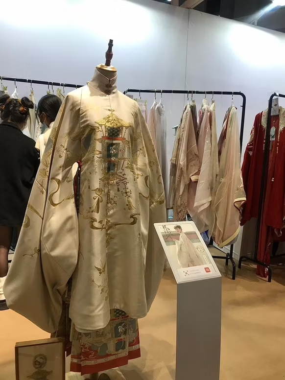 Chic Shanghai: 3 Youth trends prevailing in the Chinese fashion industry