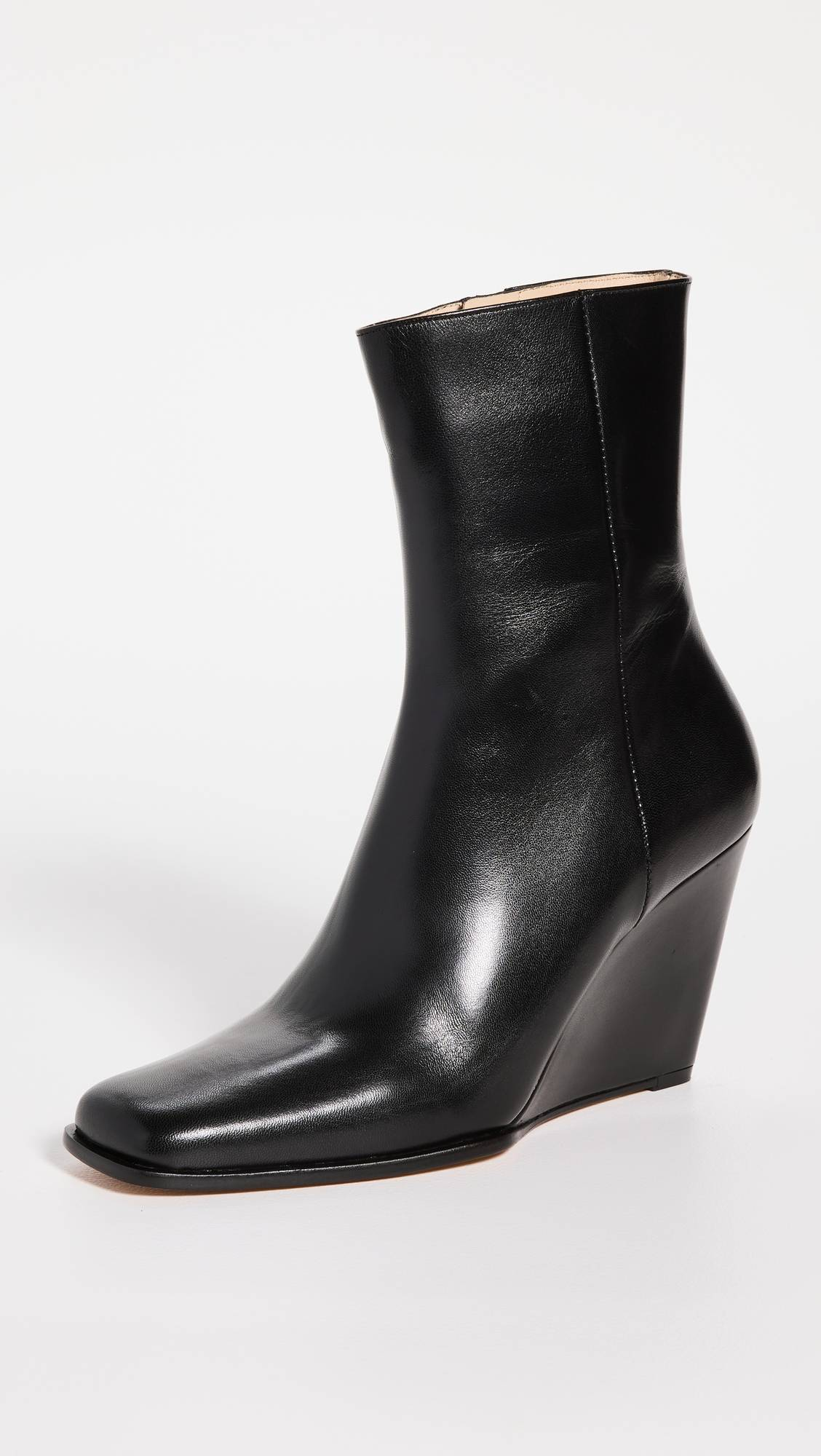 Florence Pugh Just Made These Very Y2K Wedges Look Super Chic