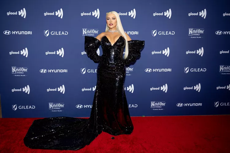 Christina Aguilera Wore the Most Extravagant Pair of Opera Gloves Ever to Exist to the GLAAD Awards