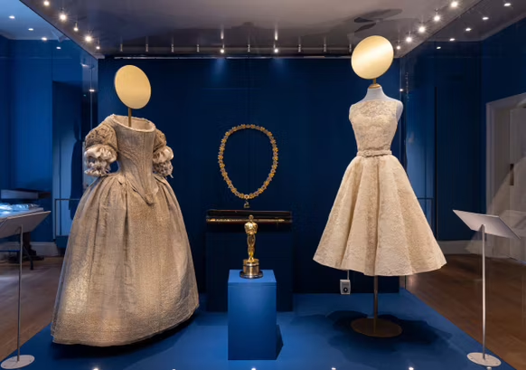 Kensington Palace: Crown to Couture