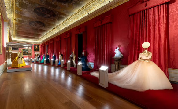 Kensington Palace: Crown to Couture