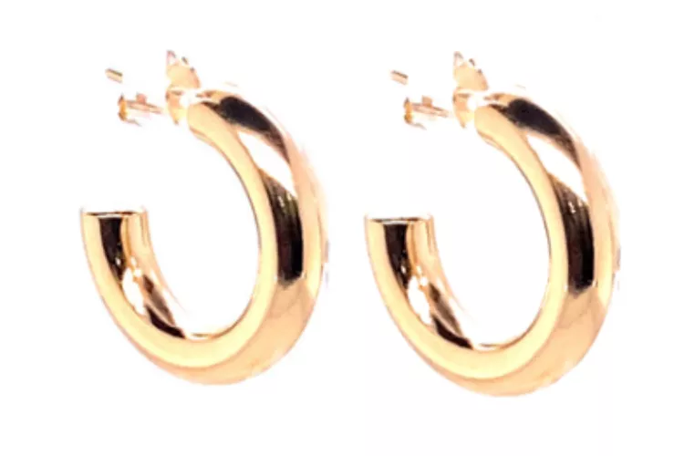 Emily Ratajkowski Keeps Wearing Hoop Earrings From This Jewelry Brand on Repeat — and They’re Selling Out