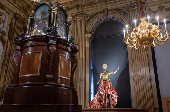 Kensington Palace: Crown to Couture