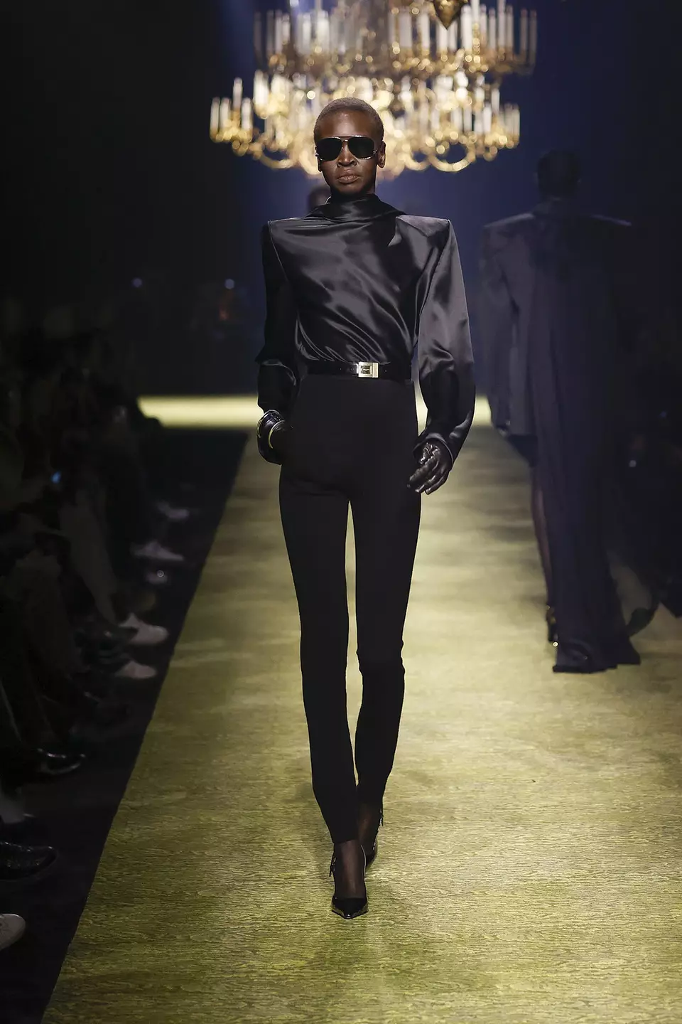 SKINNY JEANS, SKINNY PANTS & LEGGINGS ARE BACK IN FOR FALL 2023