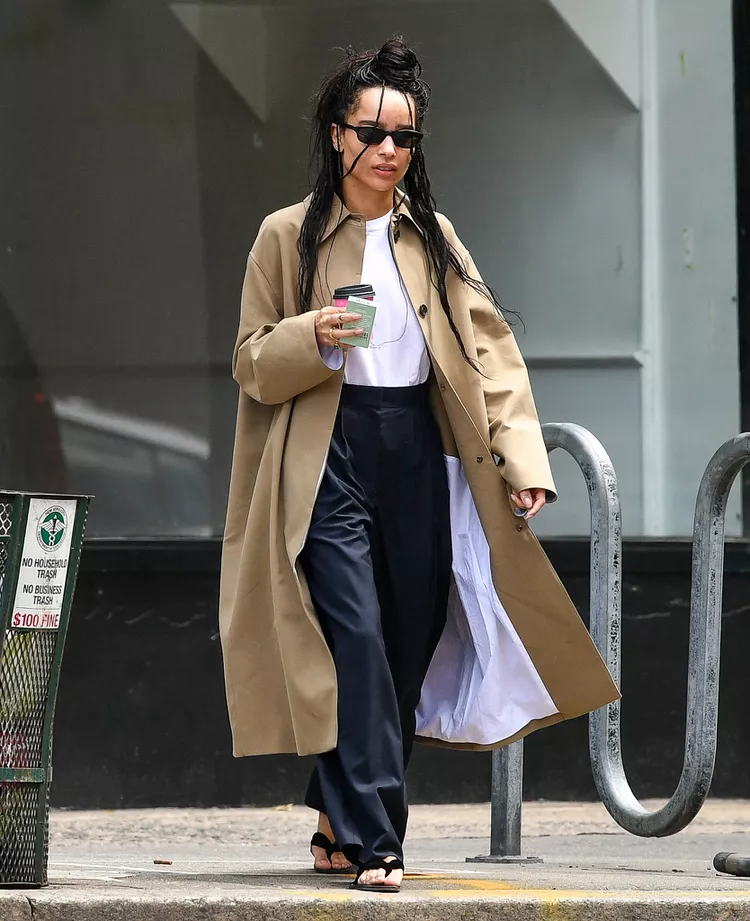Zoë Kravitz Wore an Elevated Version of This Throwback Summer Shoe