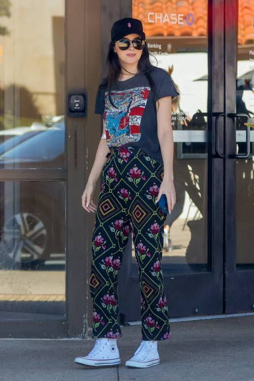 Dakota Johnson Wore the $65 Shoes With Thousands of Rave Nordstrom Reviews