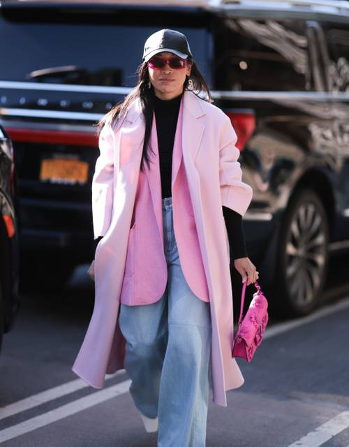 5 Colors That Make Your Basic Jeans Look Very 2023
