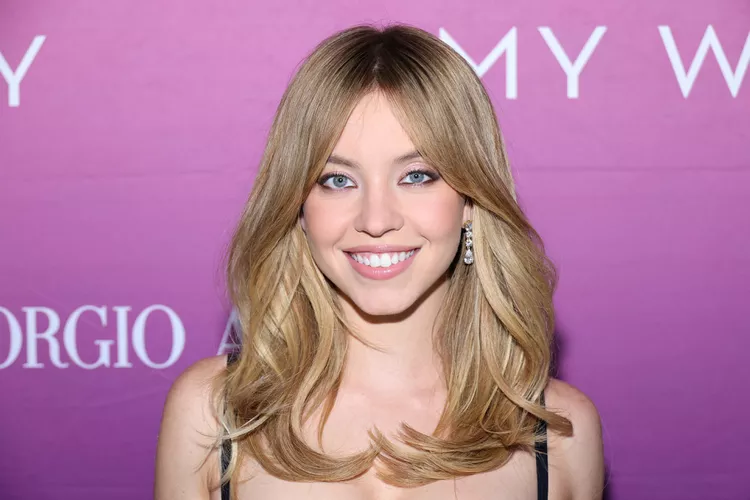 Sydney Sweeney Wore a Tiny Bralette With a Completely See-Through Skirt on the Red Carpet