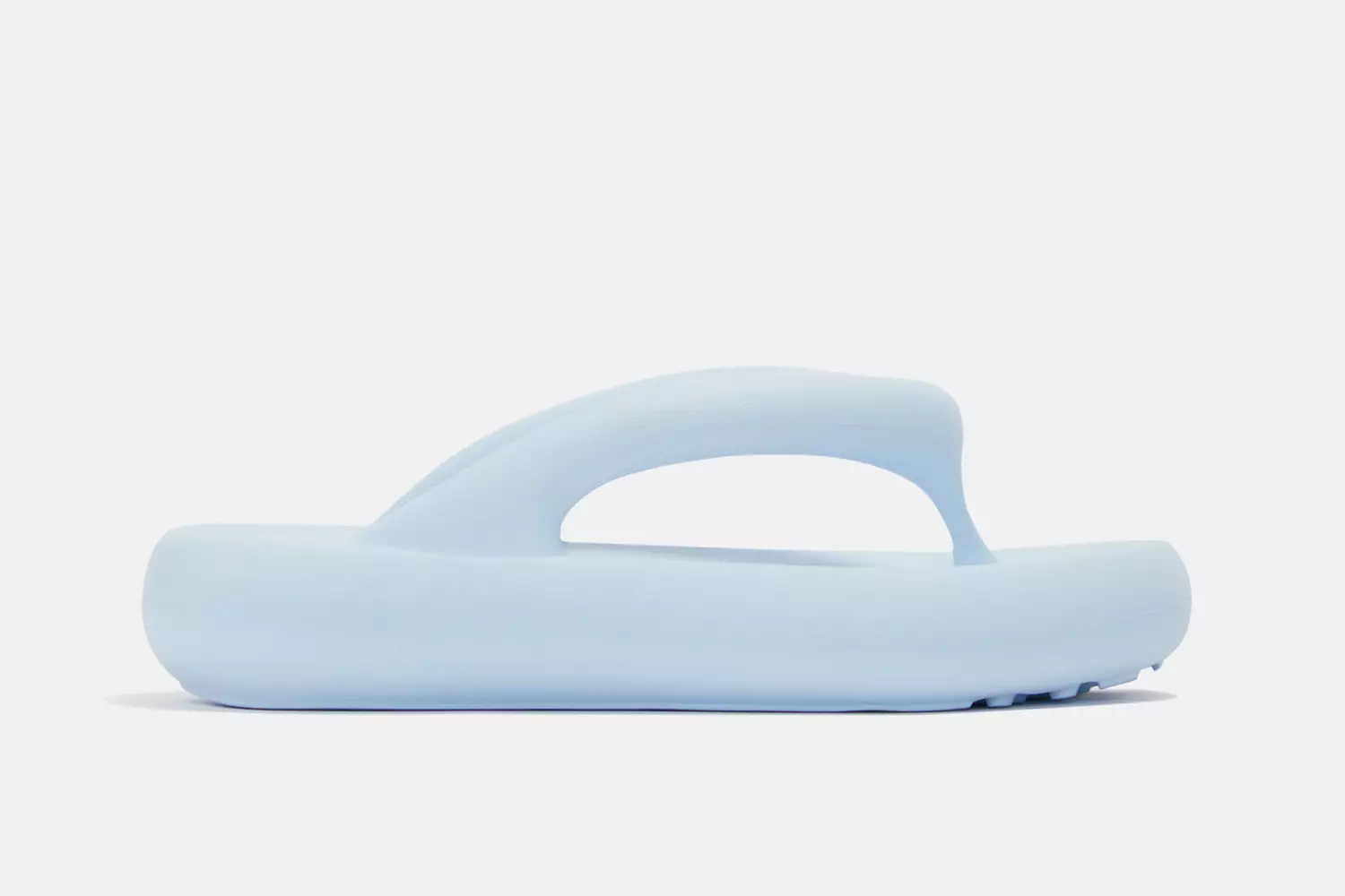 THESE ARE THE FATTEST FLIP FLOPS IN FASHION