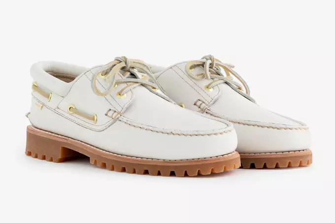 TROIS MORE ALD TIMBERLANDS, ANYONE?