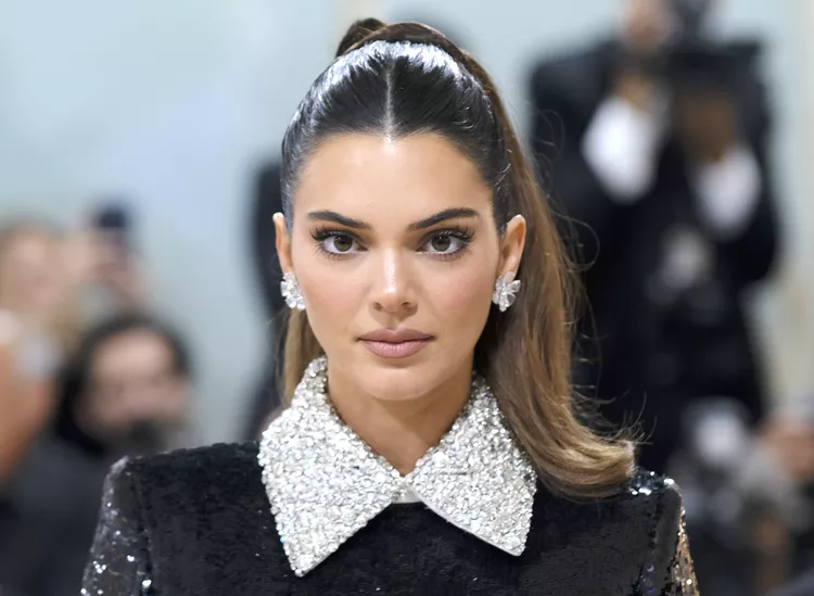 Kendall Jenner Paired Her Little Black Bikini With the Best Beach Accessory