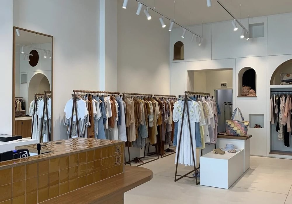 Sessùn opens a series of stores in Lyon, Mallorca, London and Frankfurt Sessùn opens a series of stores in Lyon, Mallorca, London and Frankfurt