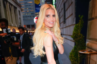 Jessica Simpson's One-Shoulder Leather Gown Featured a Surprisingly Practical Detail