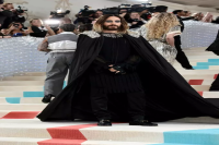 JARED LETO COSPLAYED KARL LAGERFELD'S CAT AT MET GALA 2023