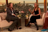 Jennifer Aniston Wore the Universally-Flattering Spring Boot Trend Anne Hathaway Is a Fan of, Too