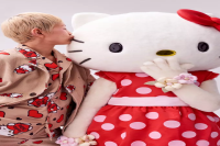 SOULLAND'S SAYING "HELLO KITTY!"
