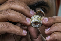 Egyptian artisans carve a path to world luxury markets
