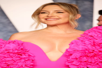 Kate Hudson's Crystal-Encrusted Skirt Suit Is Ready to Party