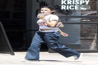 WAIT, WHY IS TIKTOK WEARING DICKIES LIKE THAT?