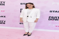 Jennifer Garner Just Wore the Controversial Shoe Everybody Loves to Hate on the Red Carpet